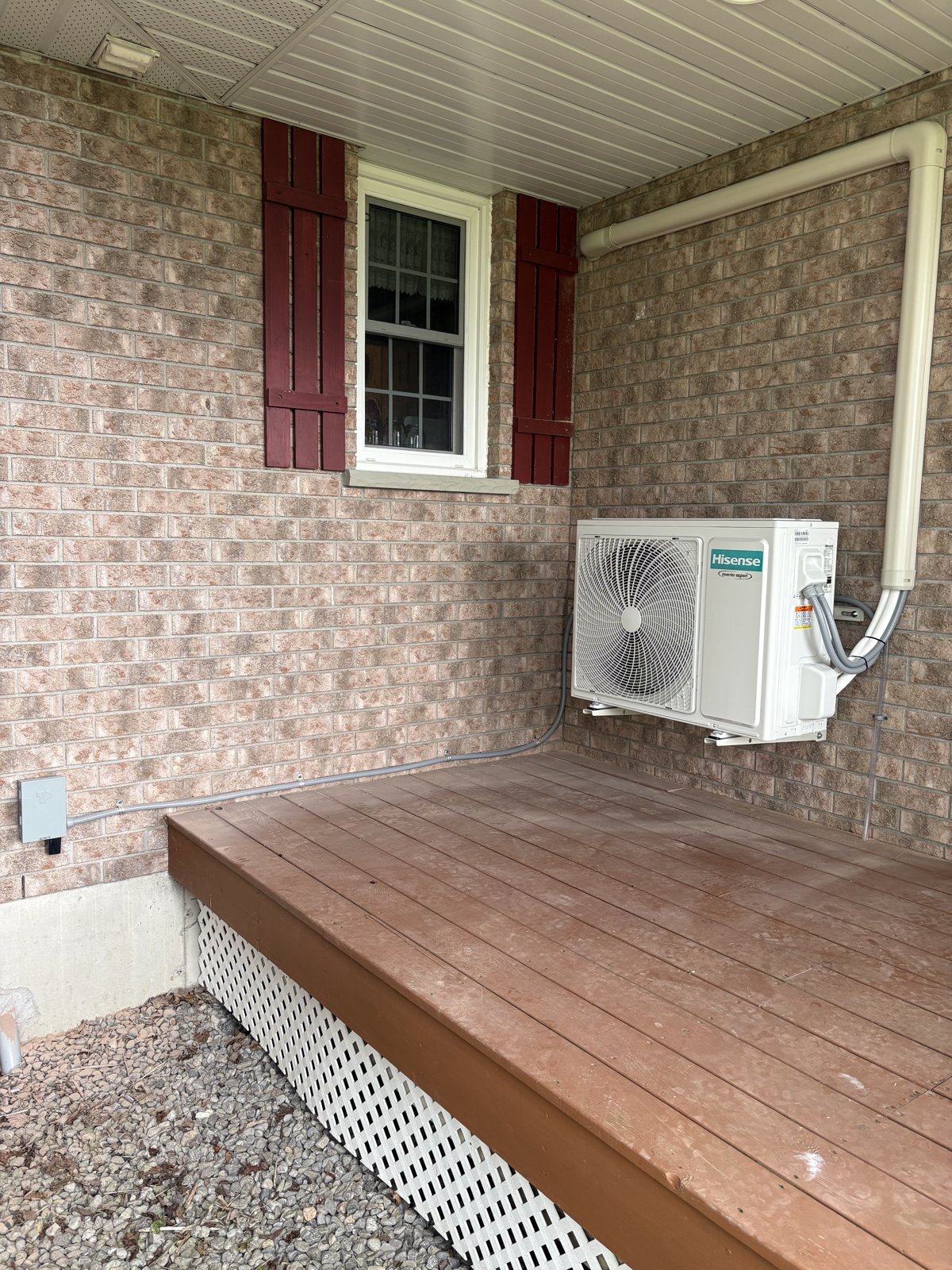 Finished exterior line-hide / capping